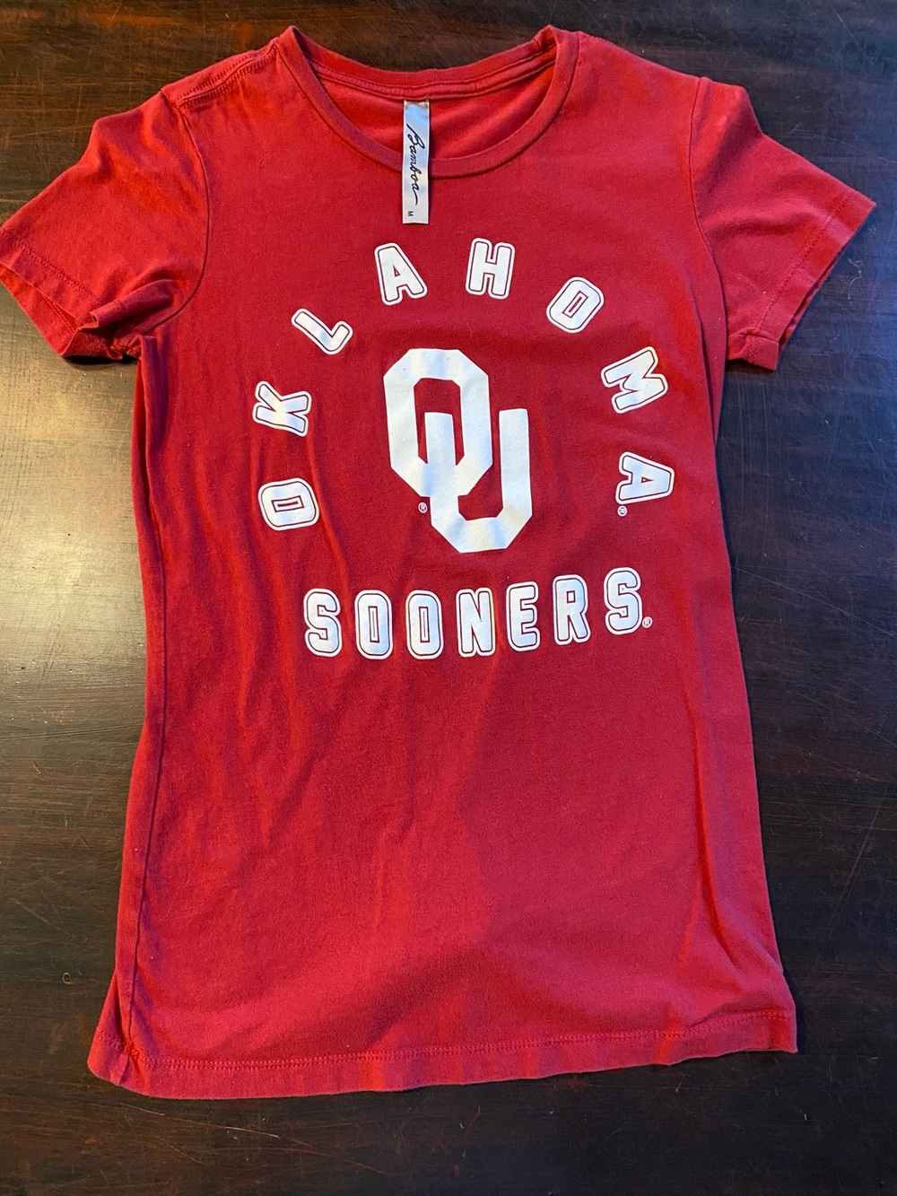 NEW Oklahoma Sooners OU Red Short Sleeve T-Shirt, Size M